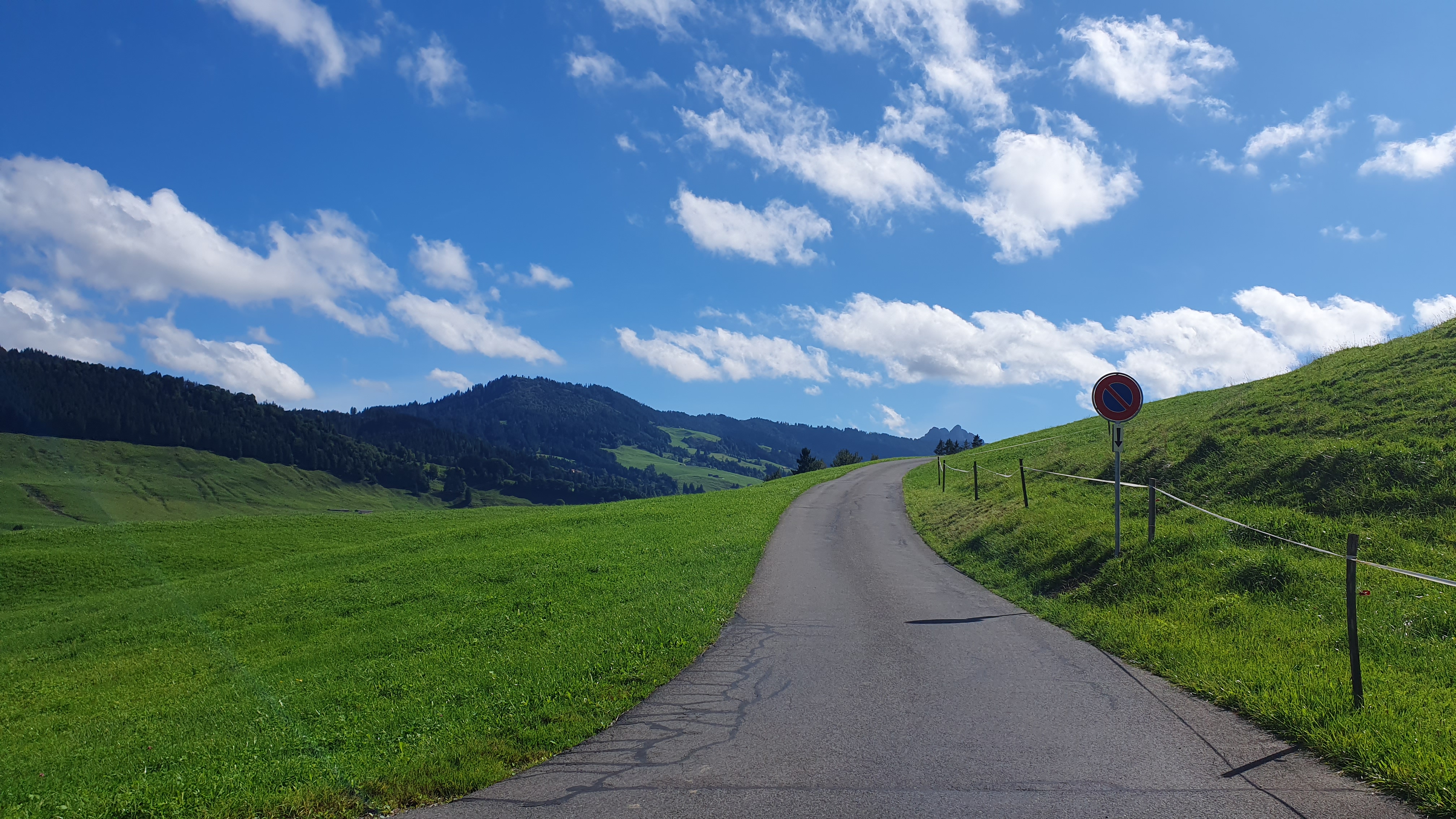 Anstieg vom Ägeriried zum Tänndlichrütz – Blick in die Voralpen