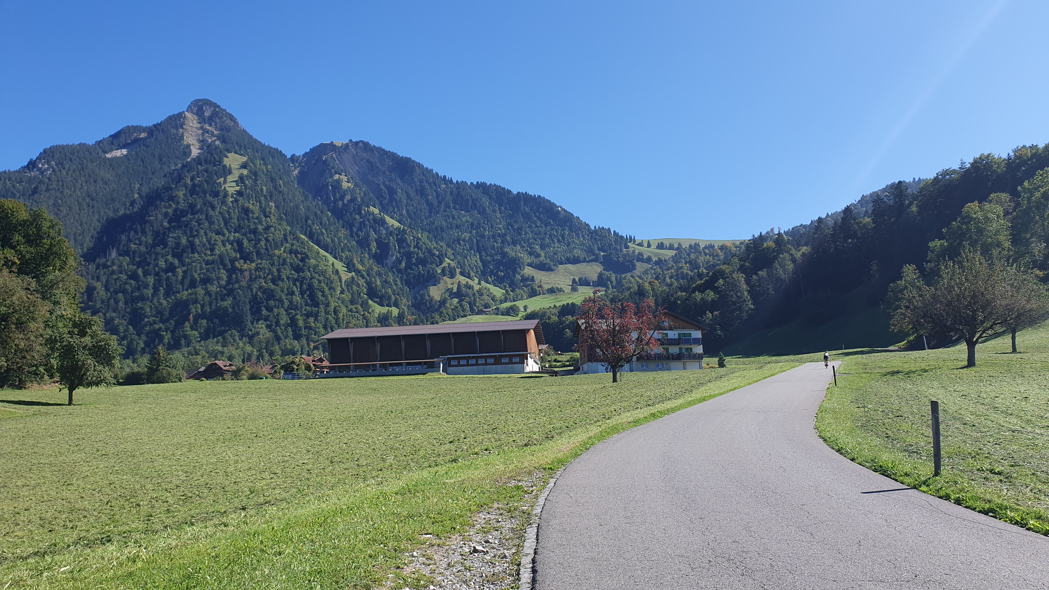 Sanfter Auftakt der Rennradtour zum Ächerlipass bei Kerns/Sand in Obwalden