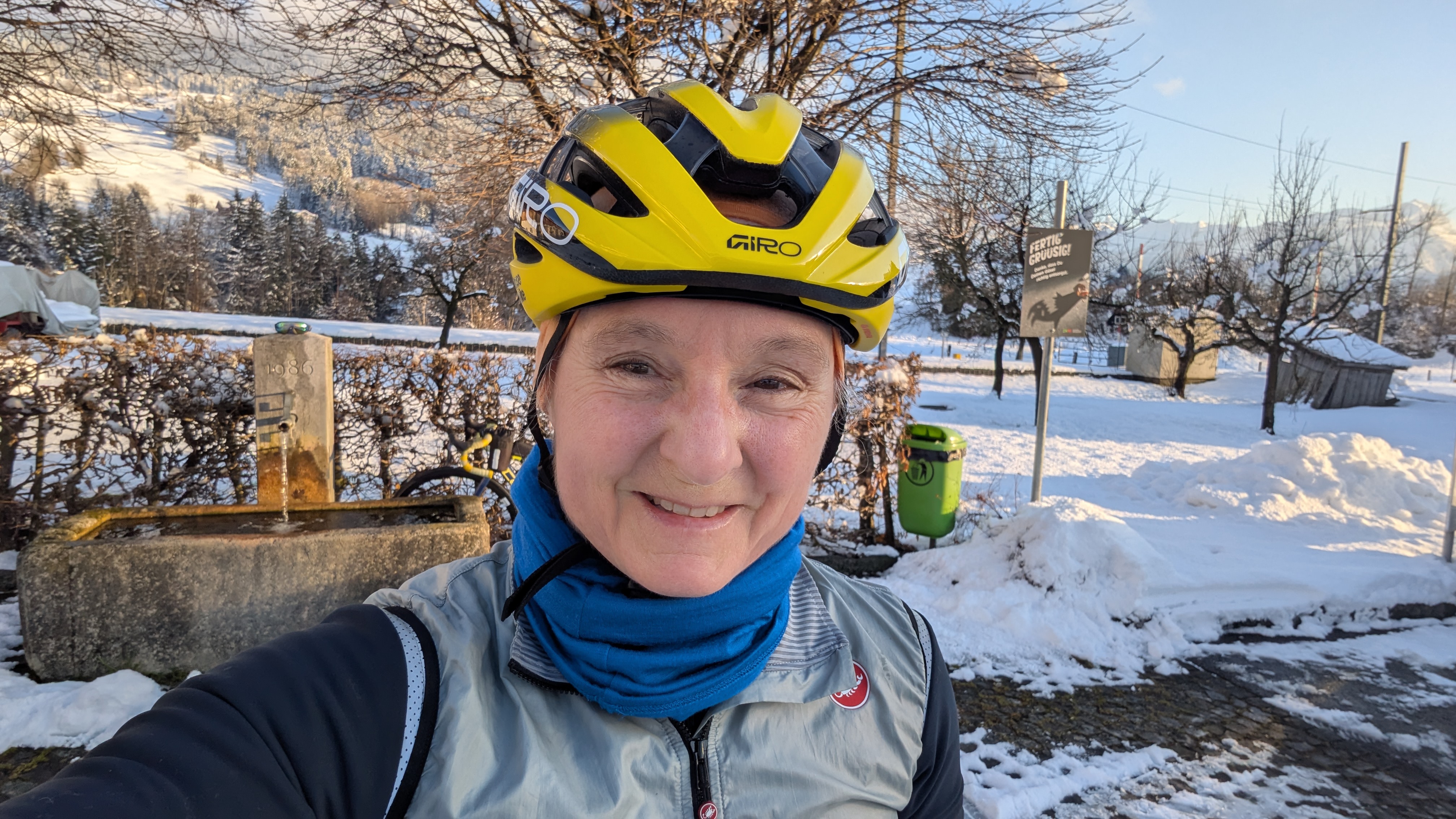 Brunnen vor der Kapelle Ecce Homo bei Steinerberg – sonniger Stopp auf der Rennradtour